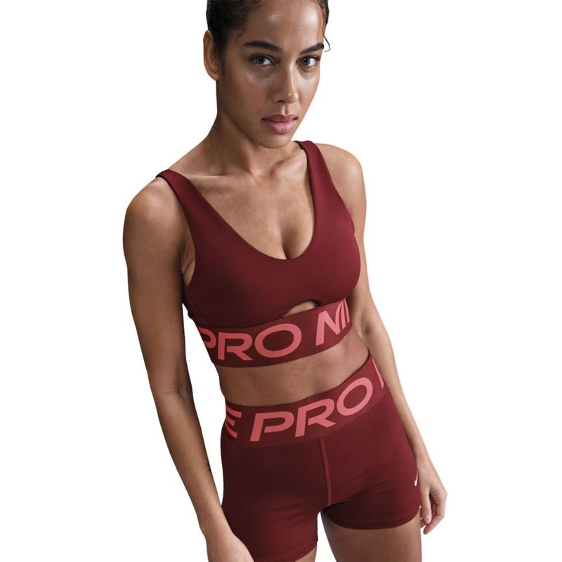 Top-nike-para-mujer-W-Np-Indy-Plunge-Bra-Bold-para-entrenamiento-color-rojo.-Reverso-Sobre-Modelo