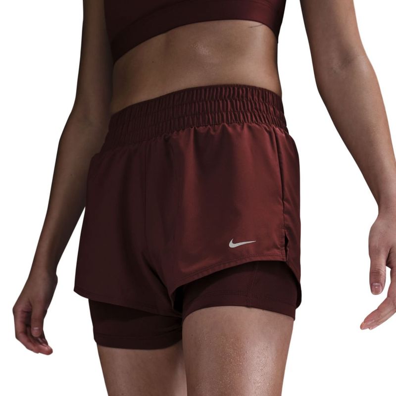Pantaloneta-nike-para-mujer-W-Nk-One-Df-Mr-3In-2N1-Short-para-entrenamiento-color-rojo.-Detalle-2