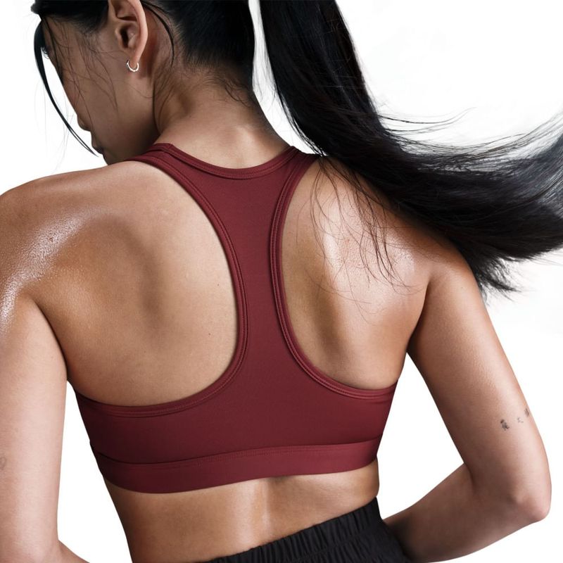 Top-nike-para-mujer-W-Nk-Swsh-Med-Spt-Bra-para-entrenamiento-color-rojo.-Detalle-2