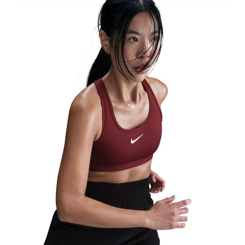 Top-nike-para-mujer-W-Nk-Swsh-Med-Spt-Bra-para-entrenamiento-color-rojo.-Detalle-1