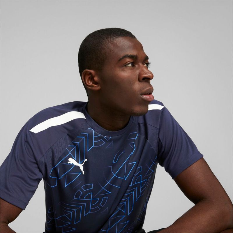 Camiseta-Manga-Corta-puma-para-hombre-Teamliga-Graphic-Jersey-para-futbol-color-azul.-Detalle-5