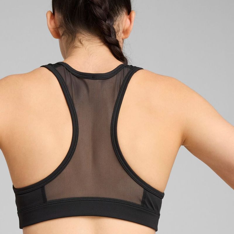 Top-puma-para-mujer-4Keeps-Bra-W-para-entrenamiento-color-negro.-Reverso-Con-Modelo