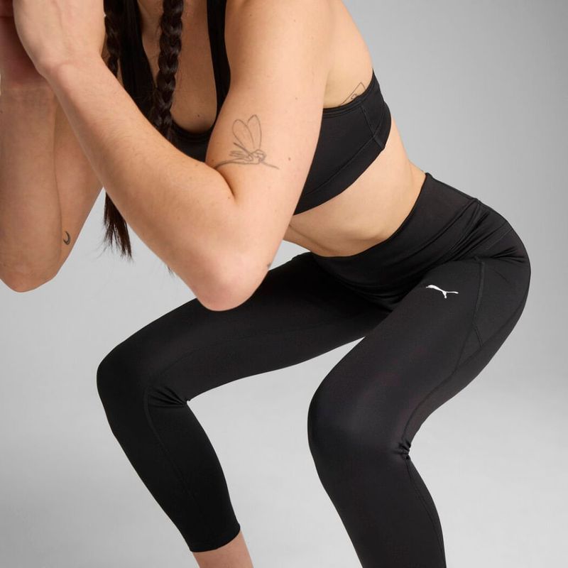 Licra-puma-para-mujer-Train-All-Day-Essential-Tight--Hw-7-8-W-para-entrenamiento-color-negro.-Reverso-Con-Modelo