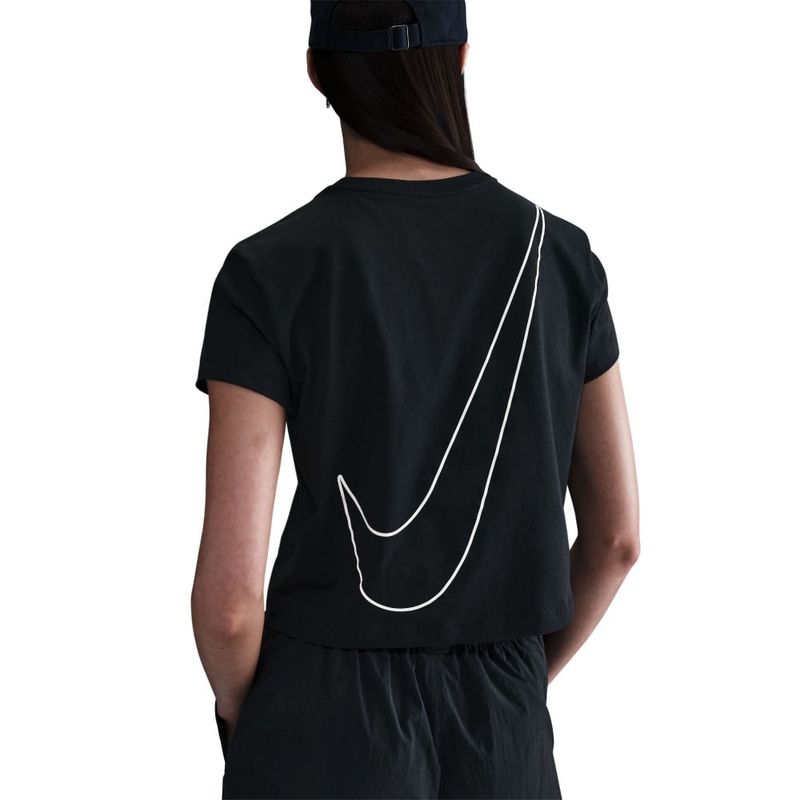 Camiseta-Manga-Corta-nike-para-mujer-W-Nsw-Club-Ss-Tee-Hbr-Md-para-moda-color-negro.-Detalle-2