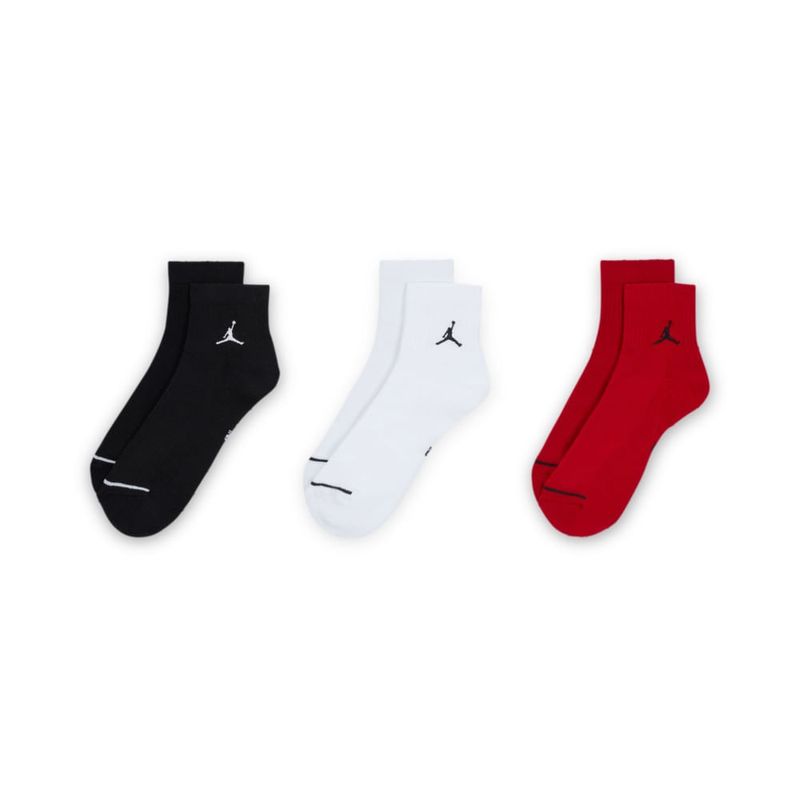 Medias-nike-para-hombre-U-J-Everyday-Cush-Poly-Ankle-3-para-moda-color-multicolor.-Vista-Forntal-