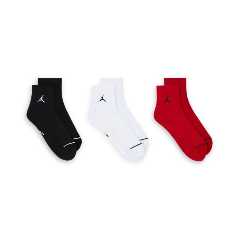 Medias-nike-para-hombre-U-J-Everyday-Cush-Poly-Ankle-3-para-moda-color-multicolor.-Vista-Lateral-Izquierda