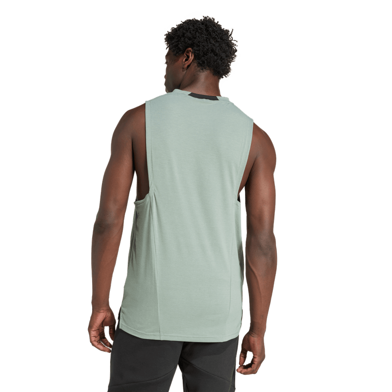 Camiseta-Manga-Sisa-adidas-para-hombre-D4T-3S-Tank-para-entrenamiento-color-verde.-Frente-Sin-Modelo