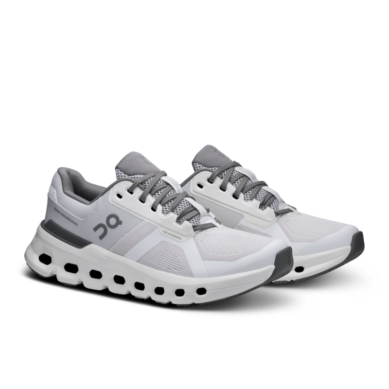 Tenis-on-para-mujer-Cloudrunner-2-para-correr-color-blanco.-Par-Alineados-