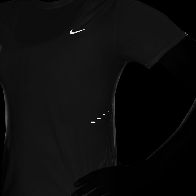 Camiseta-Manga-Corta-nike-para-mujer-W-Nk-Swift-Df-Ss-Top-para-correr-color-blanco.-Detalle-6