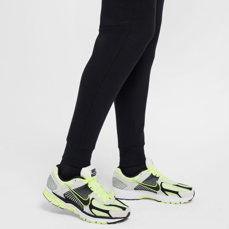 Pantalon-nike-para-hombre-M-Nk-Tch-Flc-Jggr-para-moda-color-negro.-Detalle-8