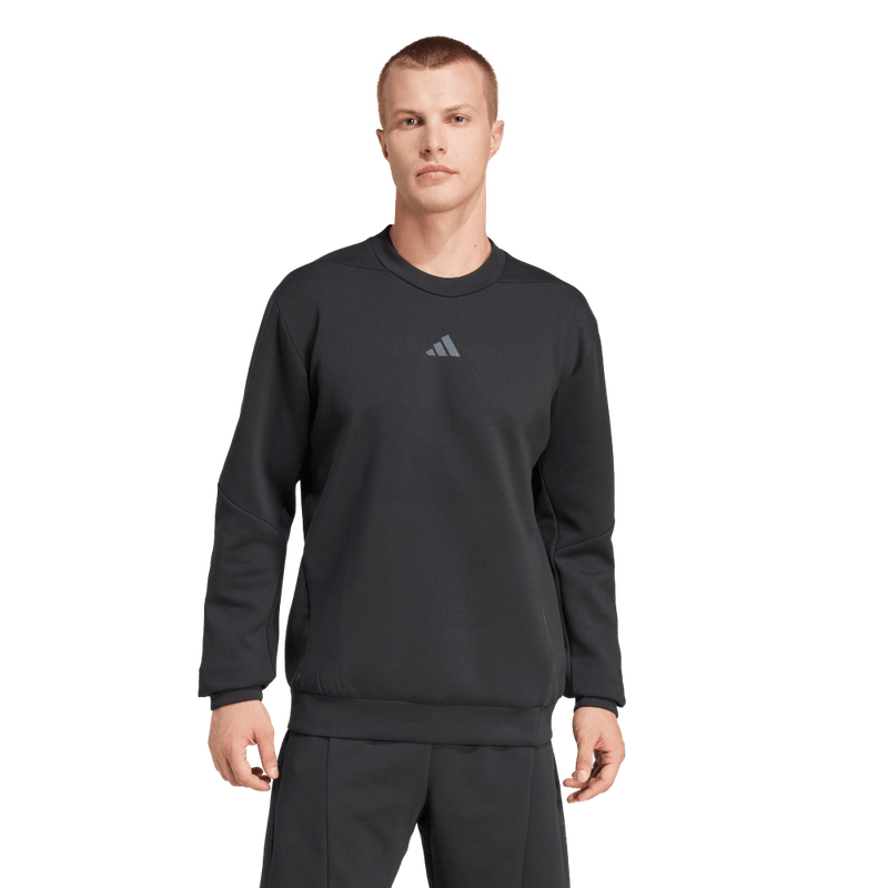 Chaqueta-adidas-para-hombre-D4T-Crew-Sweats-para-entrenamiento-color-negro.-Frontal-Sobre-Modelo-2