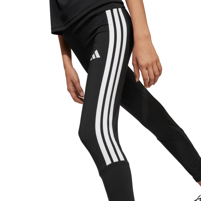 Licra-adidas-para-niña-Jg-Tr-Es-3S-Leg-para-entrenamiento-color-negro.-Detalle-Reflectivo-Modelo
