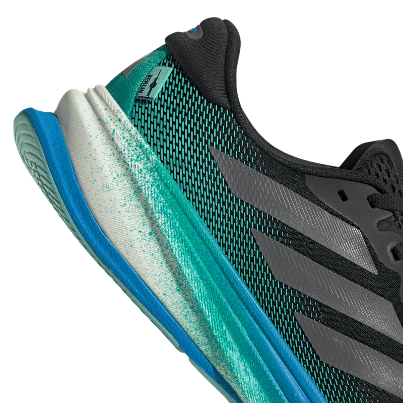 Tenis-adidas-para-hombre-Supernova-Rise-2-M-para-correr-color-negro.-Lateral-Y-Suela