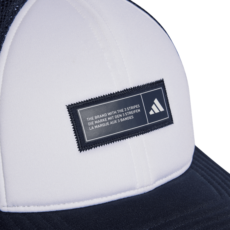 Gorra-adidas-unisex-Snap-Truck-Cap-para-moda-color-blanco.-Reverso-Sin-Modelo