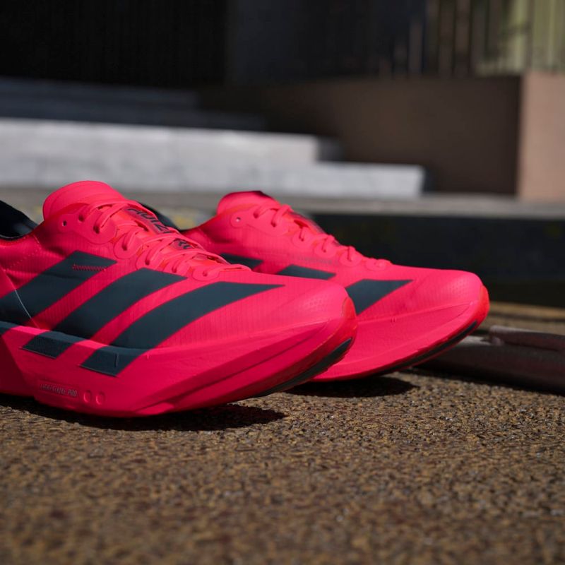 Tenis-adidas-para-mujer-Adizero-Adios-Pro-4-para-correr-color-rojo.-Mktg-Vista-8