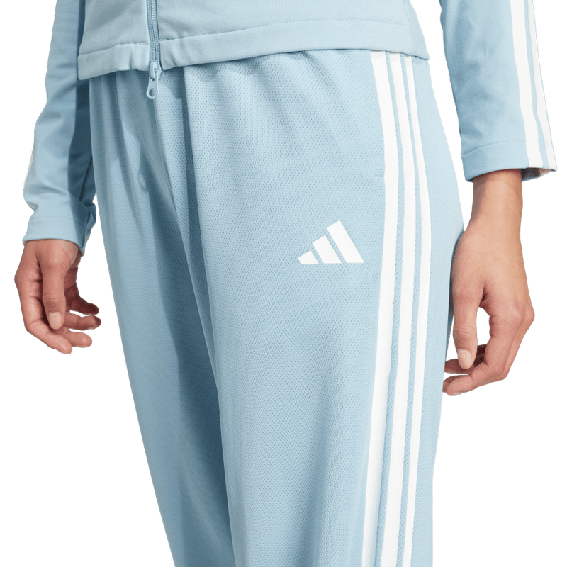 Pantalon-adidas-para-mujer-W-Tiro-Q2-Wl-Pt-para-moda-color-azul.-Detalle-Reflectivo-Modelo