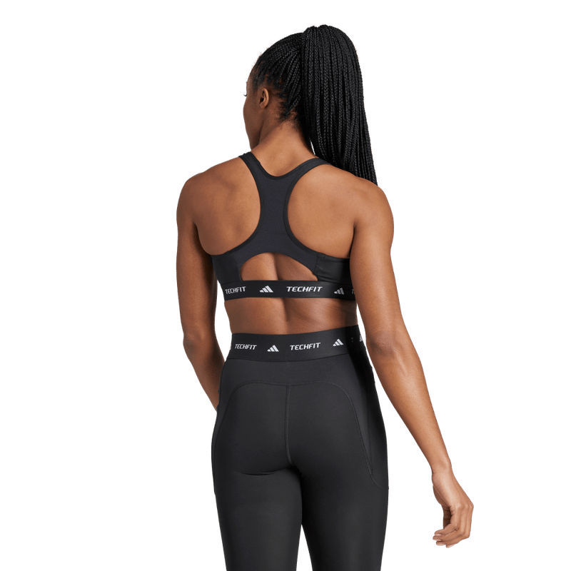 Top-adidas-para-mujer-Tf-Bra-para-entrenamiento-color-negro.-Detalle-Reflectivo-Modelo