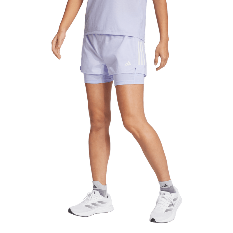 Pantaloneta-adidas-para-mujer-Otr-B-S-2In1-W-para-correr-color-naranja.-Frente-Sobre-Modelo