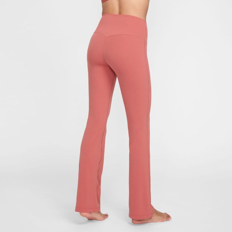Pantalon-nike-para-mujer-W-Nk-Df-Zenvy-Hr-Flare-para-entrenamiento-color-rosado.-Reverso-Sobre-Modelo