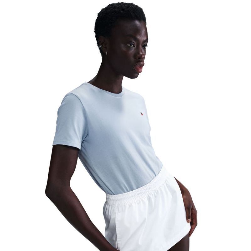 Camiseta-Manga-Corta-nike-para-mujer-W-Nsw-Tee-Crew-Lbr-Fs-para-moda-color-azul.-Detalle-1