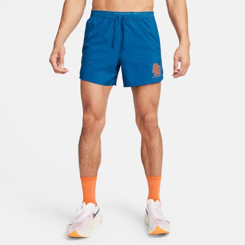 Pantaloneta-nike-para-hombre-M-Nk-Run-Energy-Stride-5Bf-Sho-para-correr-color-azul.-Frente-Sobre-Modelo