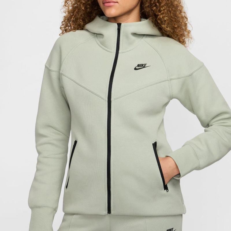 Hoodie-nike-para-mujer-W-Nsw-Tch-Flc-Wr-Fz-Hdy-para-moda-color-verde.-Detalle-2