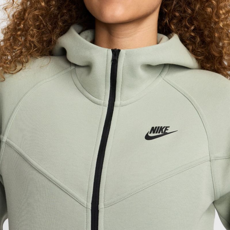 Hoodie-nike-para-mujer-W-Nsw-Tch-Flc-Wr-Fz-Hdy-para-moda-color-verde.-Detalle-1