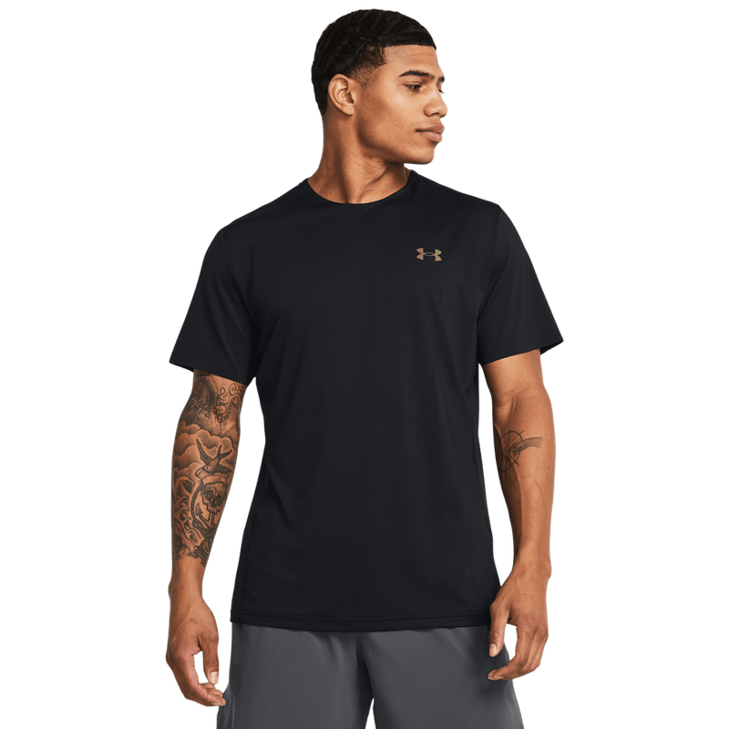 Camiseta-Manga-Corta-under-armour-para-hombre-Ua-Rush-Vent-Ss-para-entrenamiento-color-negro.-Frente-Sin-Modelo
