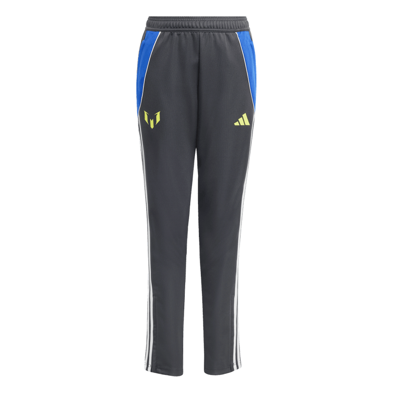 Pantalon-adidas-para-niño-Messi-Pnt-Y-para-futbol-color-negro.-Frontal-Sobre-Modelo