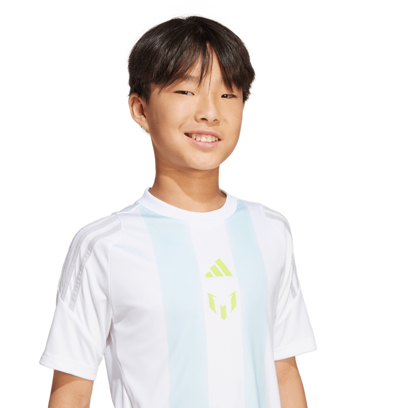 Camiseta-De-Equipo-adidas-para-niño-Messi-Tr-Jsy-Y-para-futbol-color-blanco.-Detalle-Reflectivo-Modelo