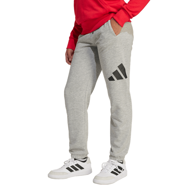 Pantalon-adidas-para-niño-J-Bl-Ft-Pt-280-para-moda-color-gris.-Frente-Sobre-Modelo