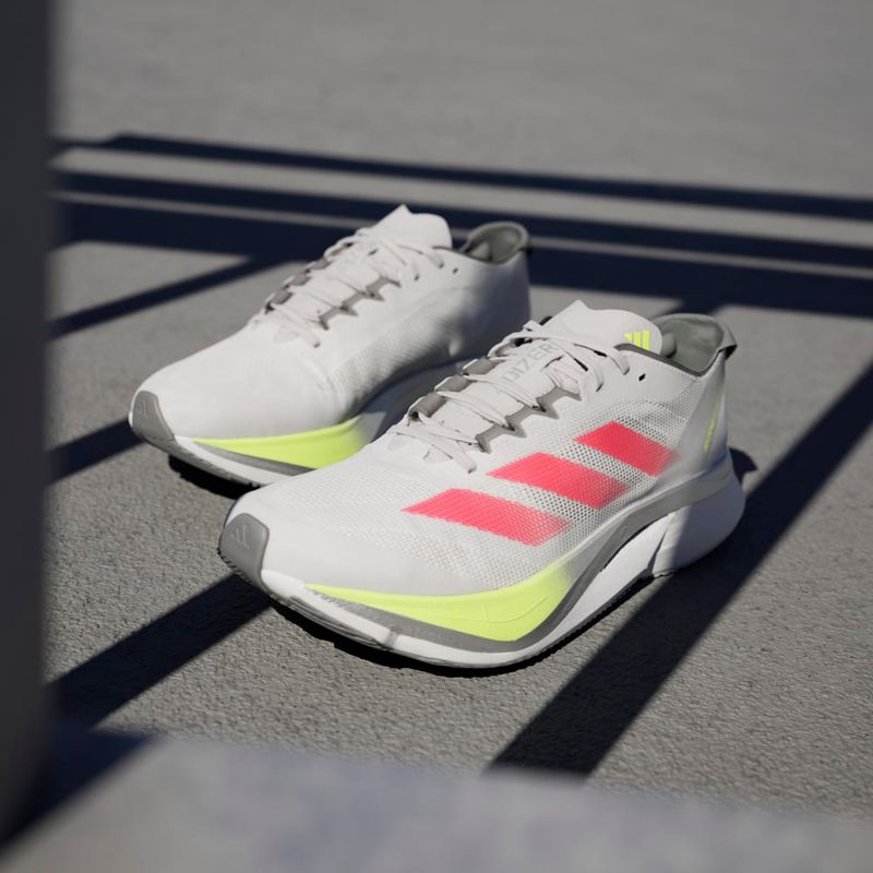 Tenis-adidas-para-mujer-Adizero-Boston-12-W-para-correr-color-gris.-Mktg-Vista-7