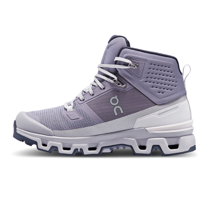 Tenis-on-para-mujer-Cloudrock-Waterproof-para-outdoor-color-morado.-Lateral-Interna-Izquierda