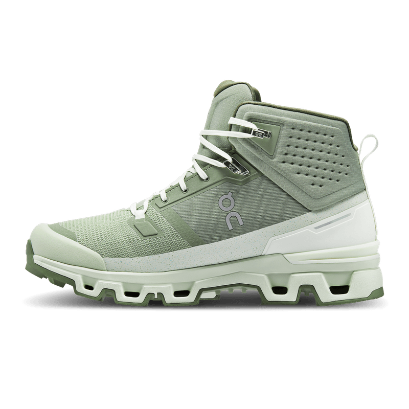 Tenis-on-para-hombre-Cloudrock-Waterproof-para-outdoor-color-verde.-Lateral-Interna-Izquierda