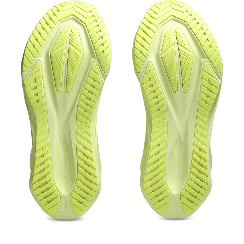 Tenis-asics-para-hombre-Novablast-5-Lite-Show-para-correr-color-amarillo.-Suela