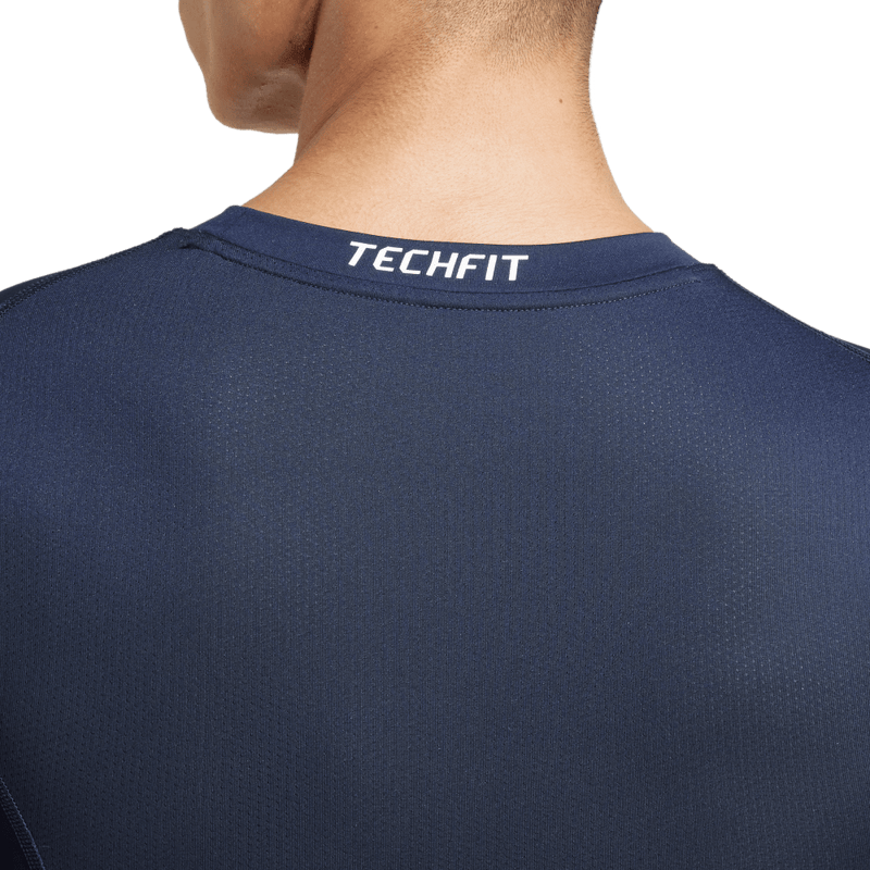 Camiseta-Manga-Larga-adidas-para-hombre-Tf-Ls-Tee-para-entrenamiento-color-azul.-Detalle-1