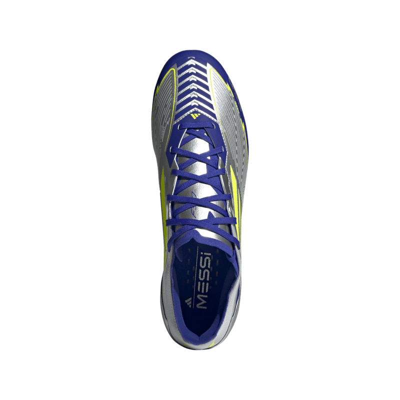 Guayos-adidas-unisex-F50-Pro-Fg-Messi-para-futbol-color-gris.-Vista-Lateral-Pares