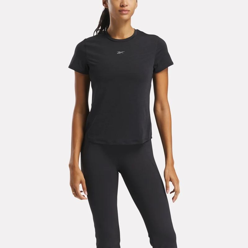 Camiseta-Manga-Corta-reebok-para-mujer-Rbk-Chill-Athletic-Tee-para-entrenamiento-color-negro.-Reverso-Sin-Modelo