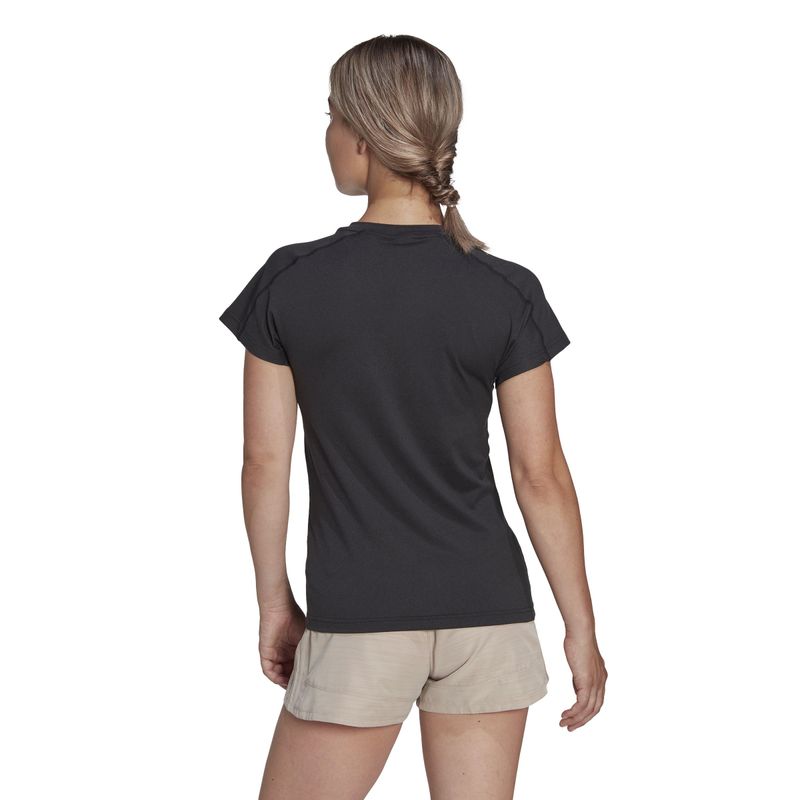 Camiseta-Manga-Corta-adidas-para-mujer-Tr-Es-Min-T-para-entrenamiento-color-negro.-Reverso-Sobre-Modelo