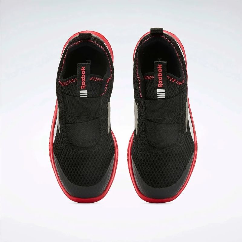 Tenis-reebok-para-niño-Rush-Runner-Slip-On-para-correr-color-negro.-Capellada