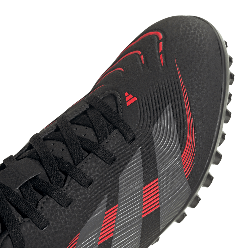 Guayos-adidas-unisex-Predator-Club-Tf-para-futbol-color-negro.-Par-Laterales