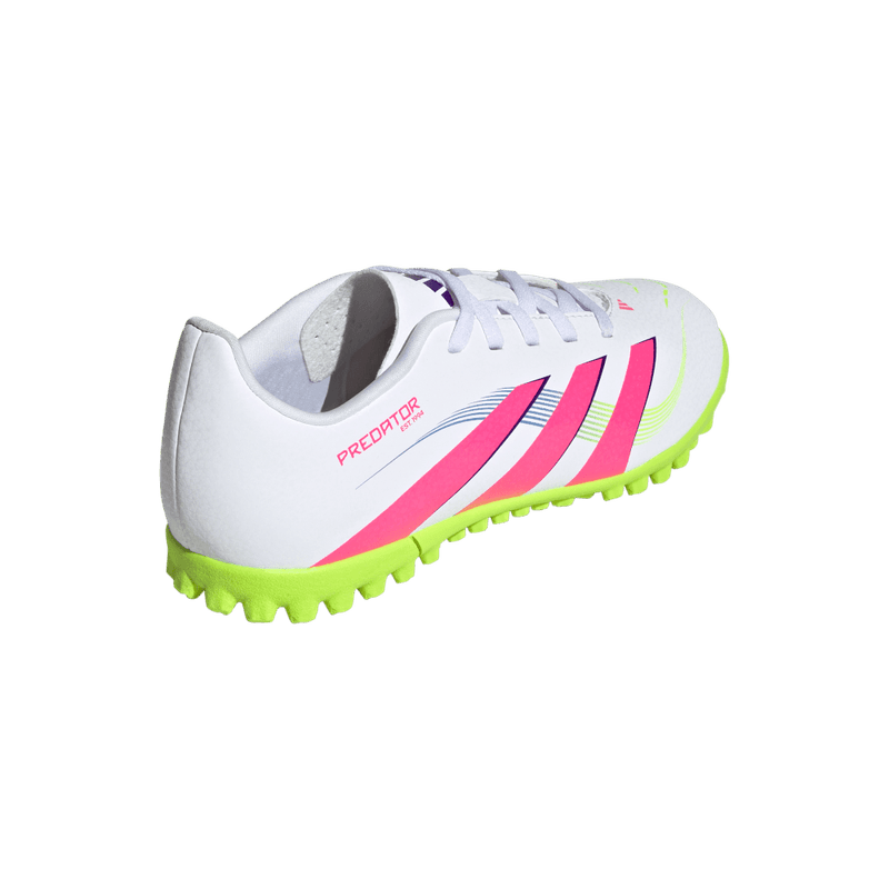 Guayos-adidas-para-niño-Predator-Club-Tf-J-para-futbol-color-blanco.-Par-Alineados