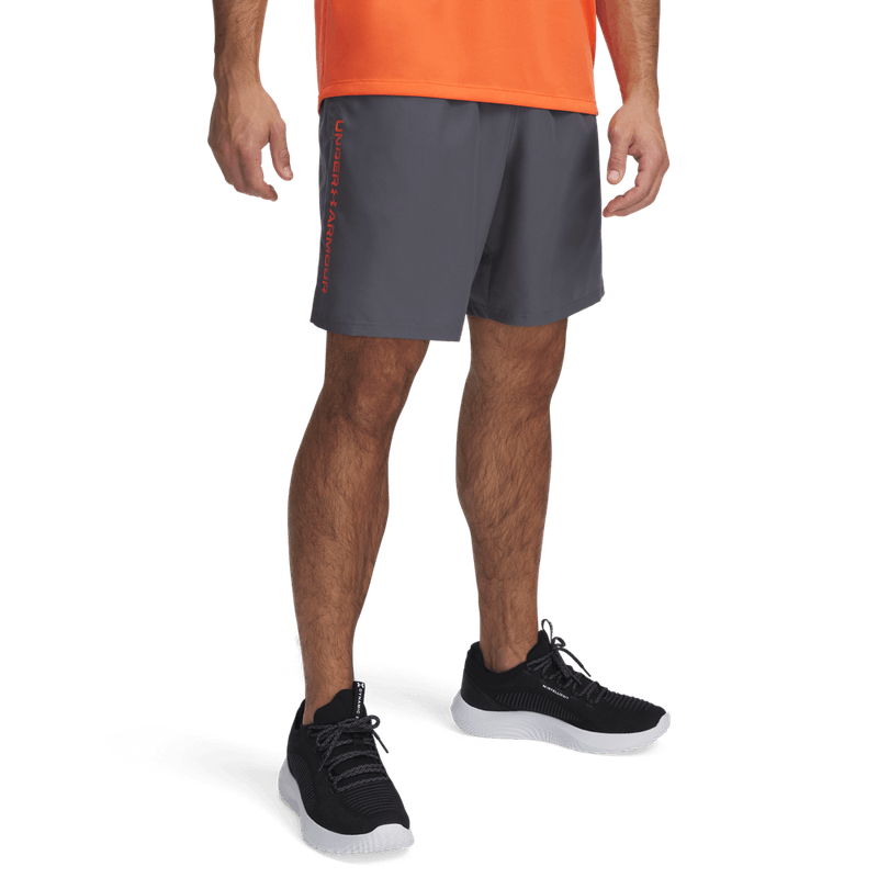 Pantaloneta-under-armour-para-hombre-Ua-Tech-Woven-Wordmark-Short-para-entrenamiento-color-gris.-Frente-Sin-Modelo