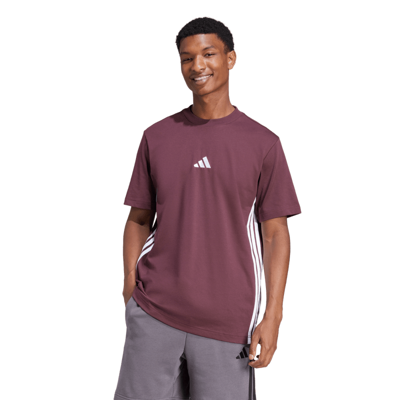 Camiseta-Manga-Corta-adidas-para-hombre-M-3S-Sj-T-para-moda-color-rojo.-Frontal-Sobre-Modelo-2