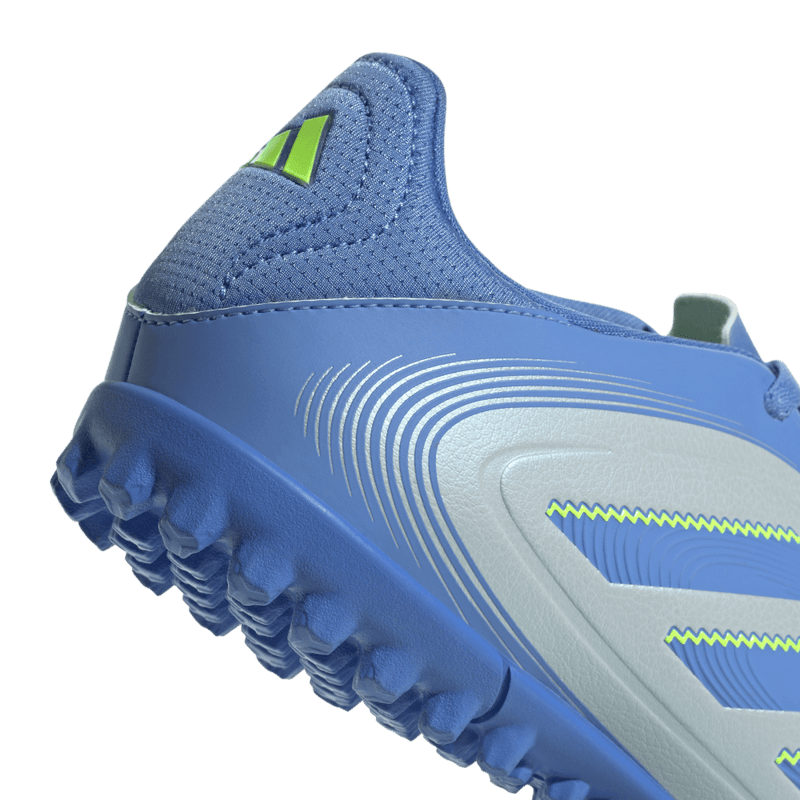 Guayos-adidas-unisex-Copa-Pure-Iii-Club-para-futbol-color-azul.-Lateral-Y-Suela