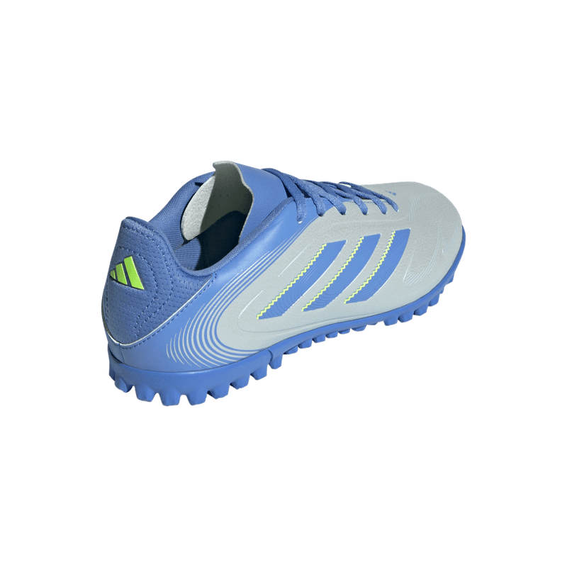 Guayos-adidas-para-niño-Copa-Pure-Iii-Club-para-futbol-color-azul.-Par-Alineados