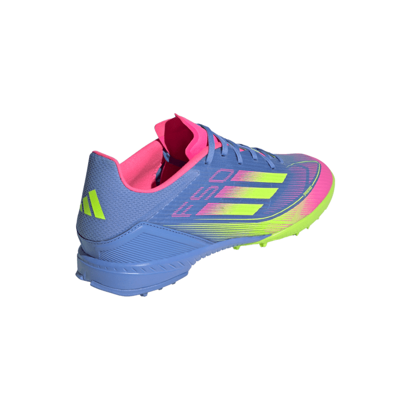 Guayos-adidas-unisex-F50-League-Tf-para-futbol-color-azul.-Par-Alineados
