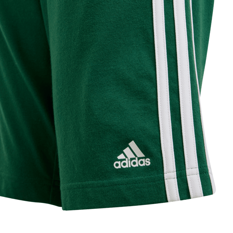 Pantaloneta-adidas-para-niño-U-3S-Kn-Sho-para-moda-color-verde.-Detalle-Posterior