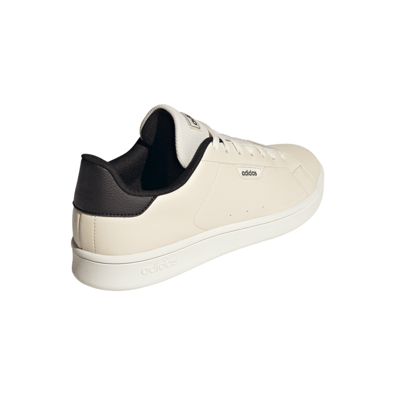 Tenis-adidas-para-hombre-Urban-Court-para-moda-color-blanco.-Par-Laterales