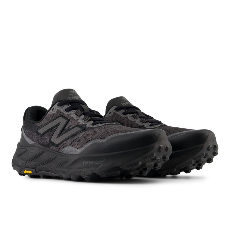 Tenis-new-balance-para-mujer-Hierro-V9-para-outdoor-color-multicolor.-Pares-Diagonal-Izquierda